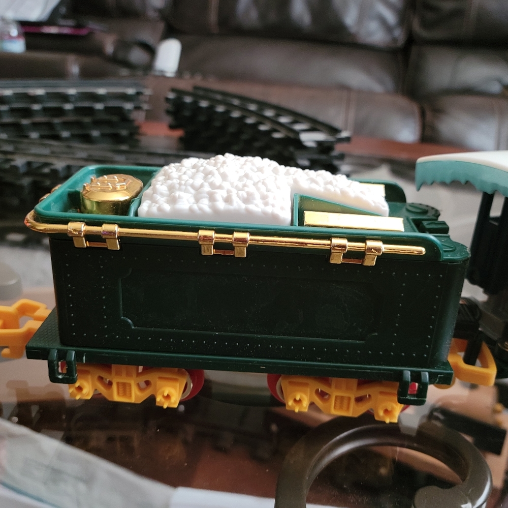 Christmas Train - Picture 5 of 12